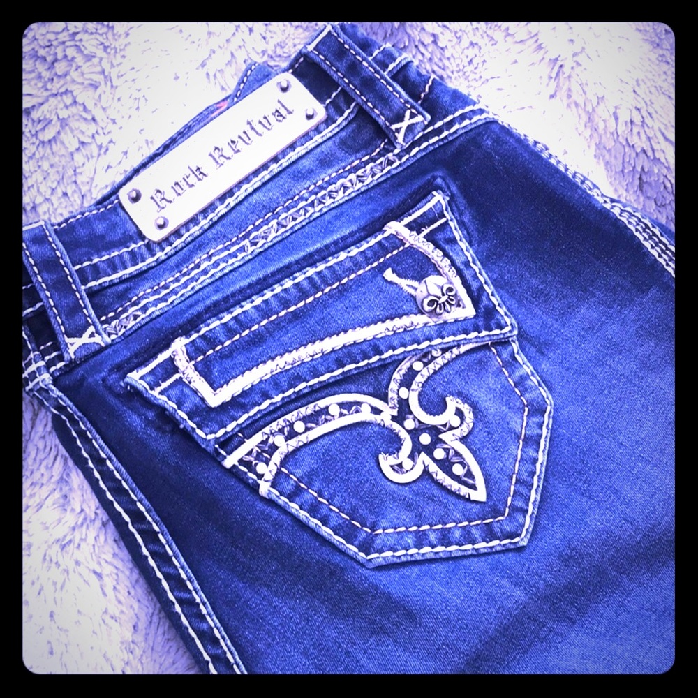 🌸🌺 SUBTLY GORGEOUS Rock Revival Jeans 🌺🌸